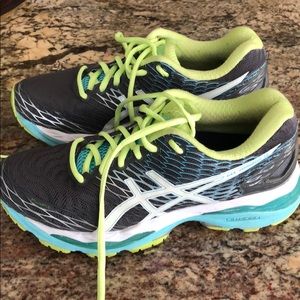 ASICS GEL NIMBUS Running sneakers size 7